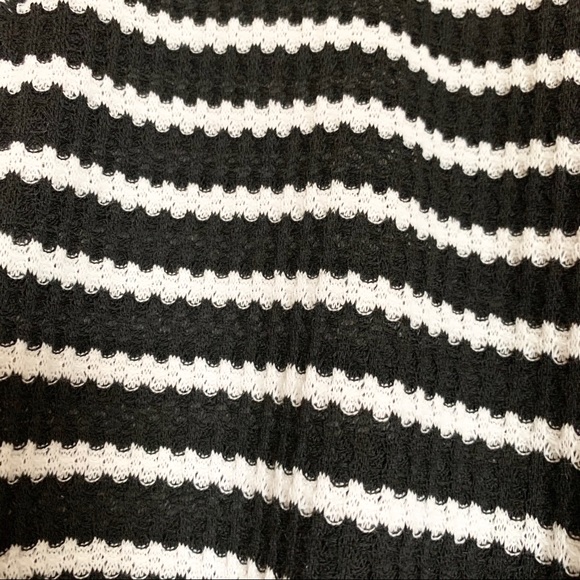 Mind Code black and white striped cardigan - Picture 6 of 7